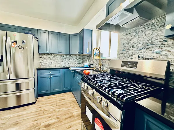 1072 East 86th Street image 2 of 6