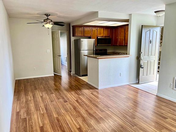 3rd image of 432 Edgehill Ln Unit 41