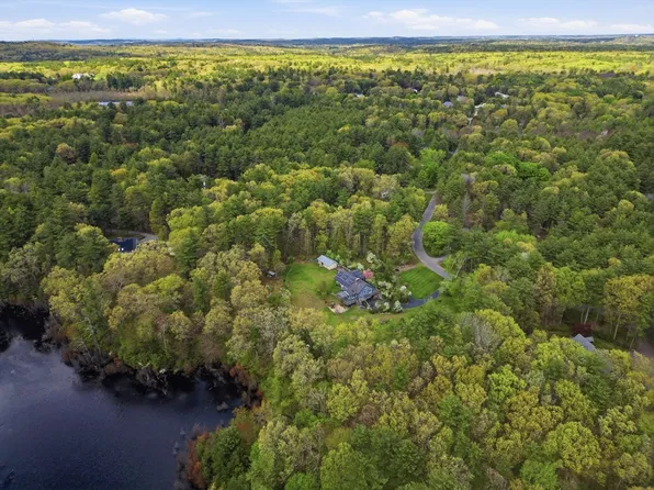 31 Chapman Rd, Boxford, MA 01921