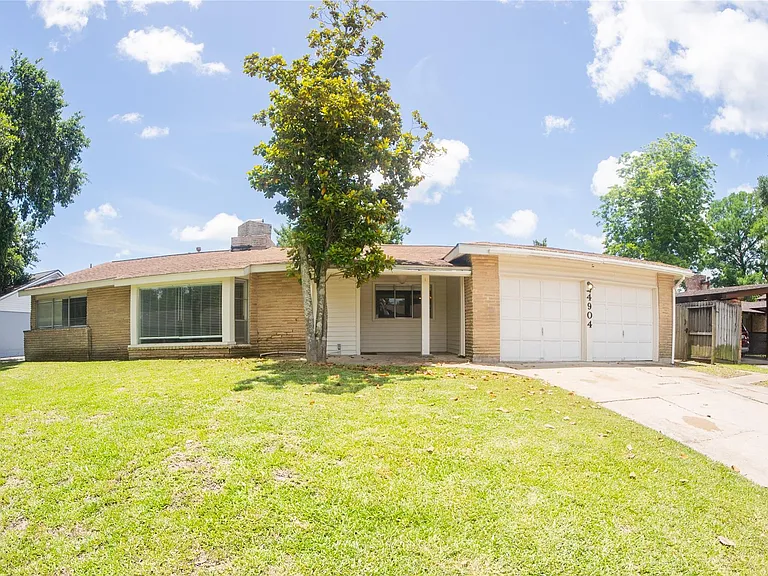 4904 Meadow Lark Ln — Photo 1