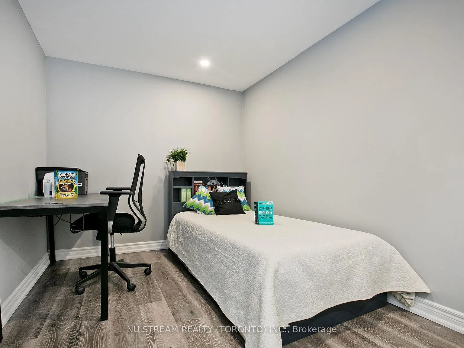 2 bed, $1,400 — Photo 3