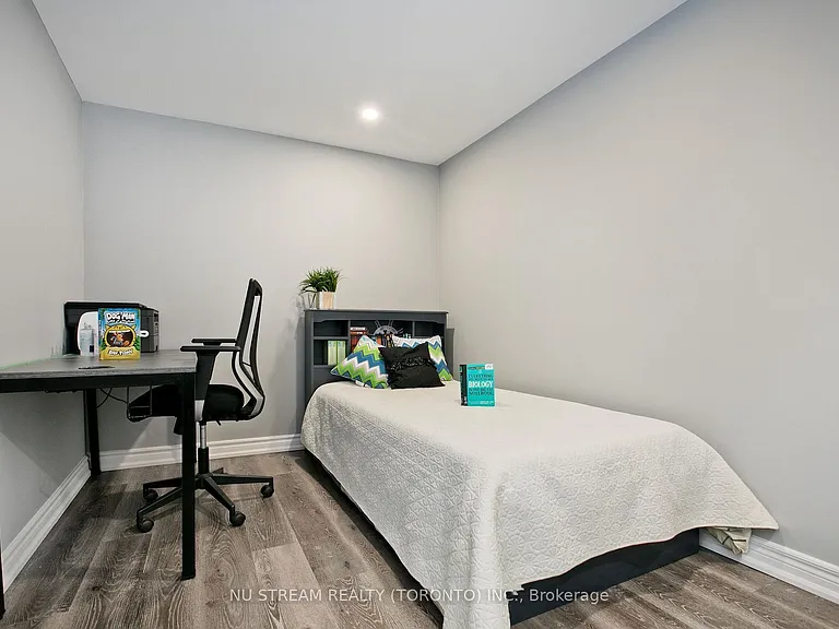261 Doubtfire Cres #BASEMENT — Photo 3