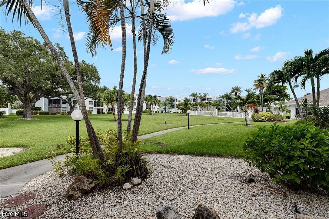 2 bed, 2.0 bath, 1084 sqft, $1,500 — Photo 3
