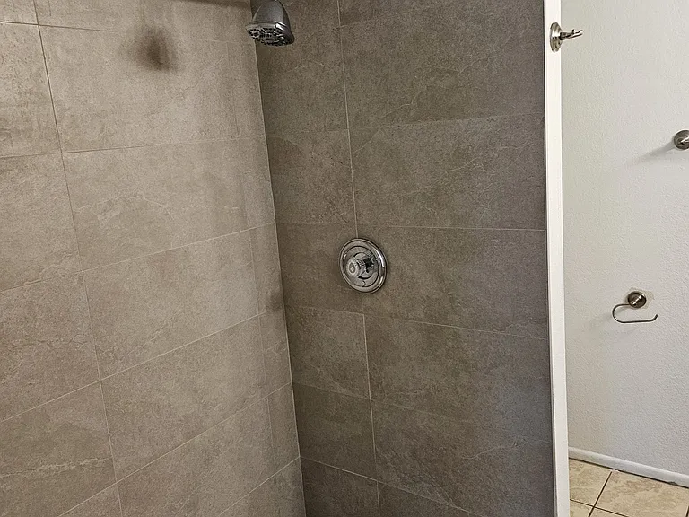 1684 W Park Wood Ln — Photo 7
