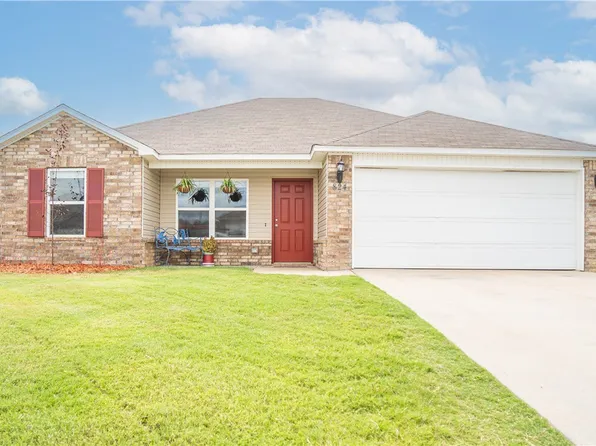 824 NW Evans Cir, Bentonville, AR 72713