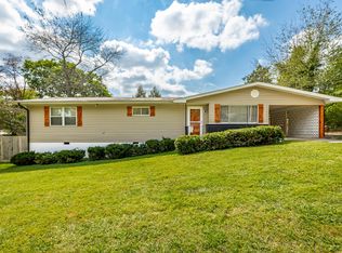 153 Lawrence St, Rossville, GA 30741