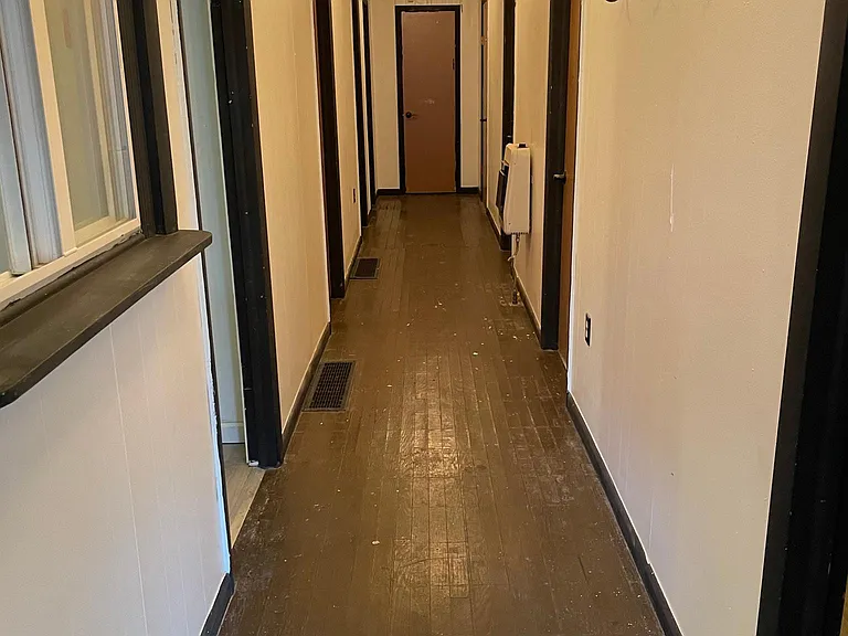 28 Main St — Photo 3