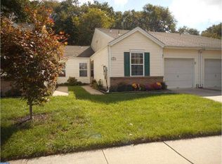 4 Bittersweet Pl, Mount Laurel, NJ 08054