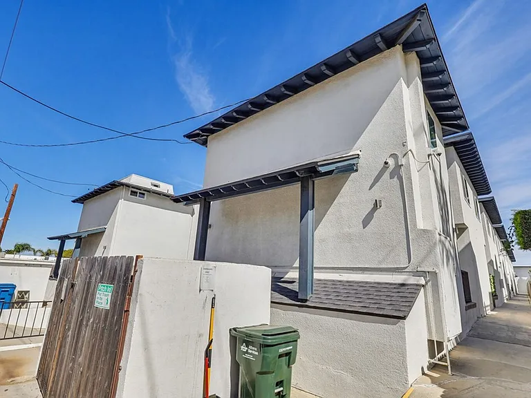 25829 Viana — Photo 18