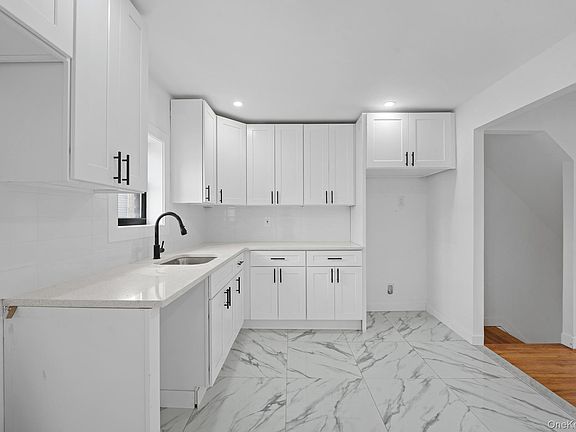 5th image of 4648 Murdock Avenue