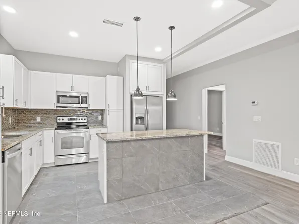 2240 SHEPARD Street #202, Jacksonville, FL 32211