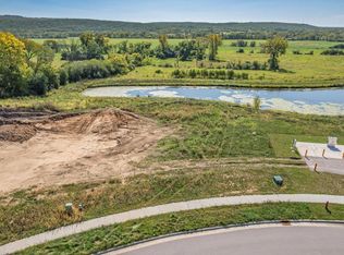 202 Roosevelt St #31, Baraboo, WI 53913