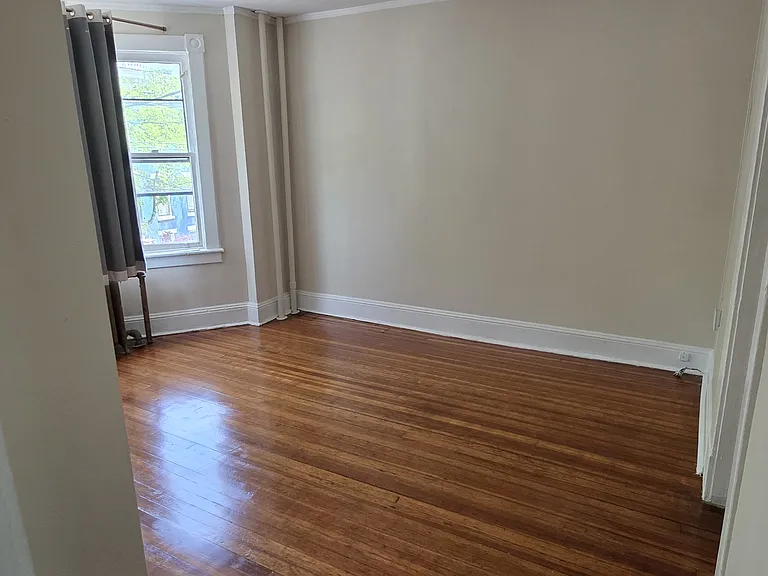 306 Hudson Ave #2F — Photo 10