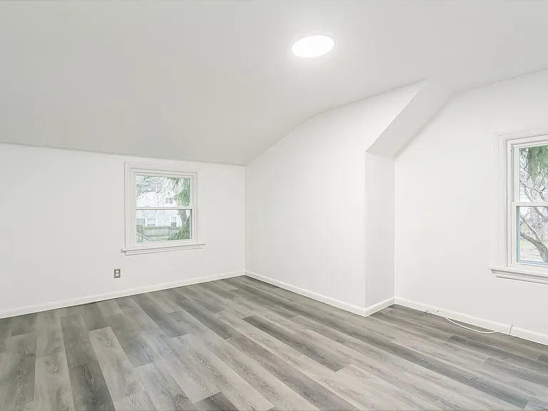805 Landing Rd N — Photo 17