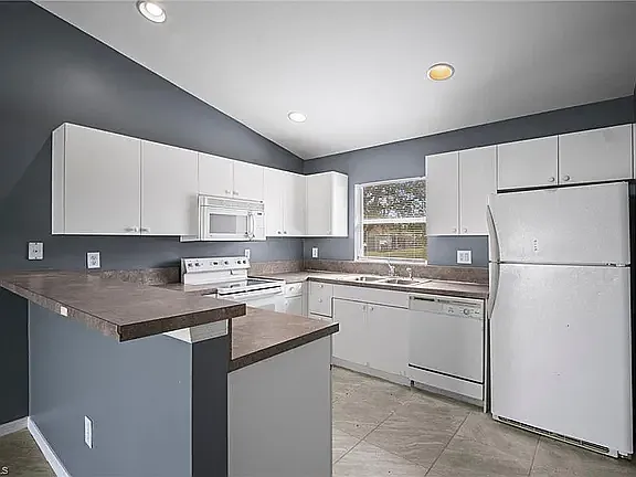 4438 28th St SW #1 — Photo 5