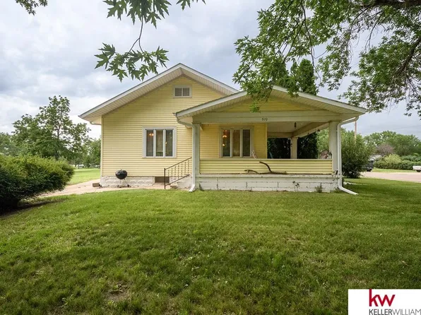 970 E 4th St, Superior, NE 68978