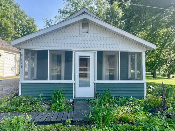 119 Cherry St, Etna Green, IN 46524