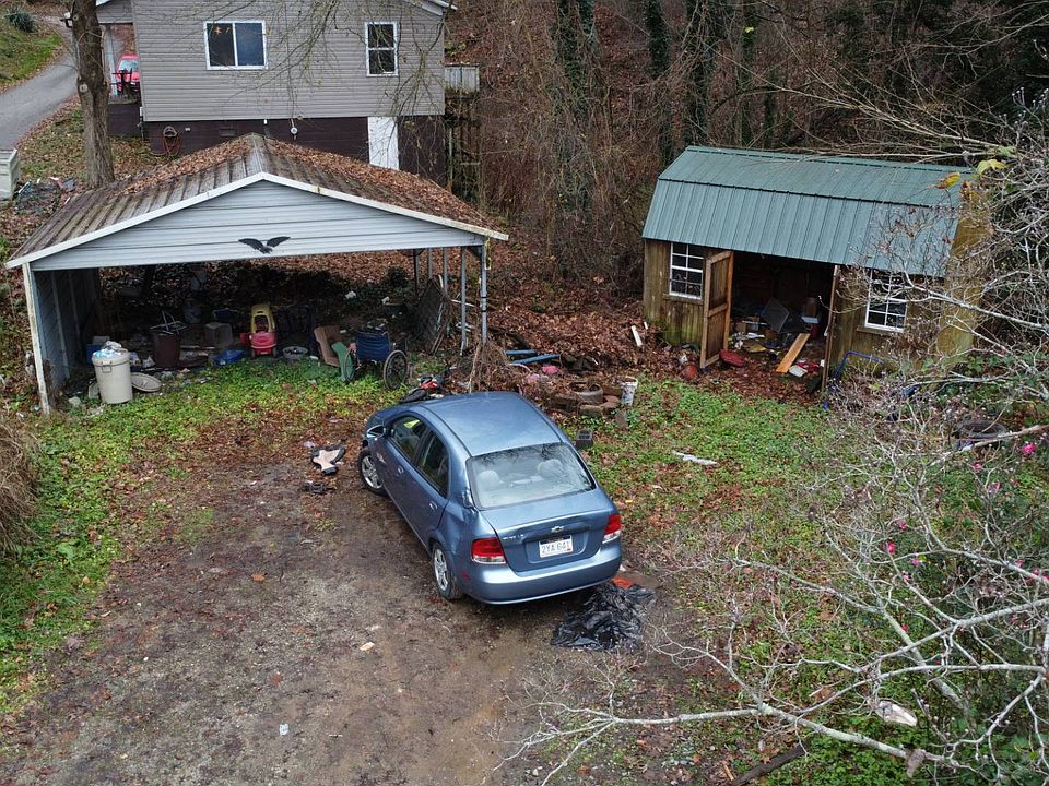 1st image of 407 12th St SE
