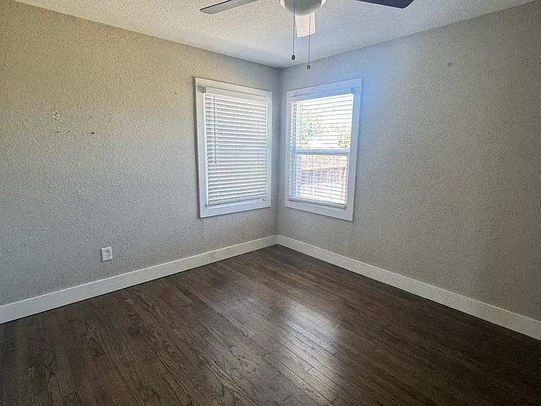 151 Hollywood Ave — Photo 3