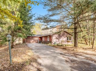 15926 Green Briar Rd, Three Rivers, MI 49093