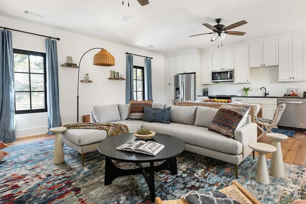 1 bed, 750 sqft, $3,800 — Photo 1