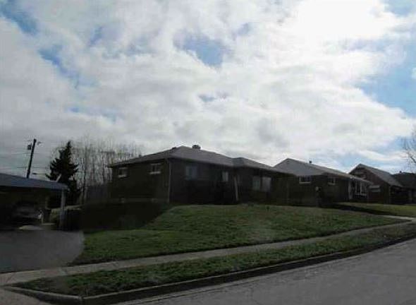 2nd image of 4621 Eastgate Ave