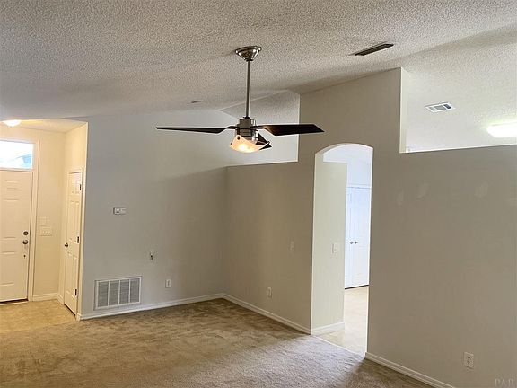 4th image of 4861 Makenna Cir