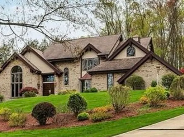 2789 Walker Ct, Export, PA 15632