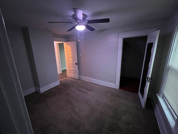 2nd image of 828 W Osborne St #2