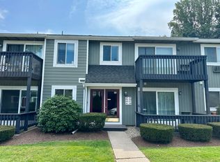 575 Glendale Ave #575, Bridgeport, CT 06606