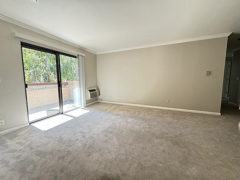 2250 Monroe St #371 — Photo 7