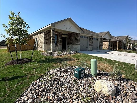 3rd image of 5221 White Rose Dr