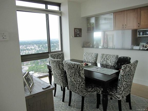 5th image of 175 Huguenot St Unit 2703