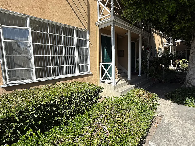 302 N Louise St #19 — Photo 3