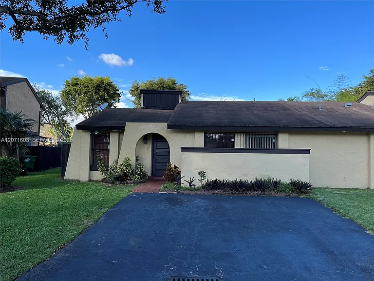 12713 SW 70th Ln — Photo 1