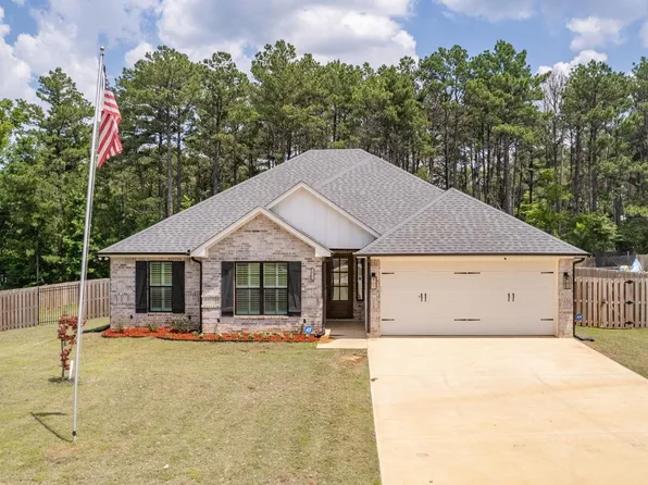 18323 Timber Oaks Dr, Lindale, TX 75771