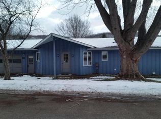 452 Sunnyview Dr, Rollingstone, MN 55969