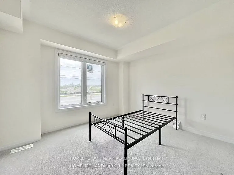 11409 Leslie St — Photo 9