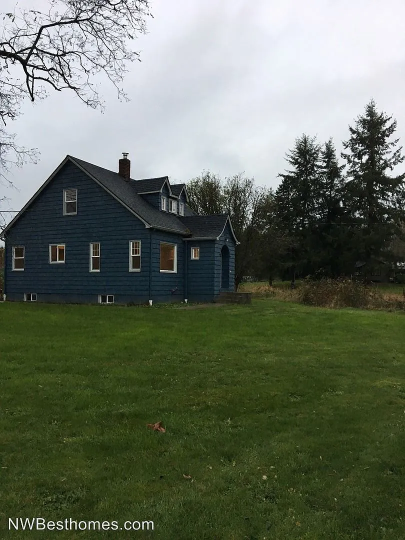 30620 3rd Ave NE photo 1