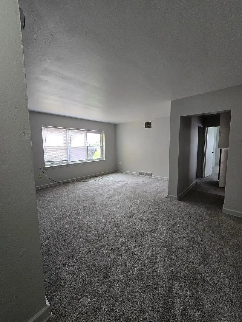 924 State Street — Photo 2