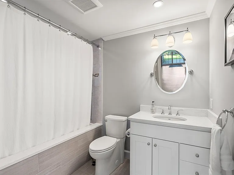 28 Park Ave — Photo 23
