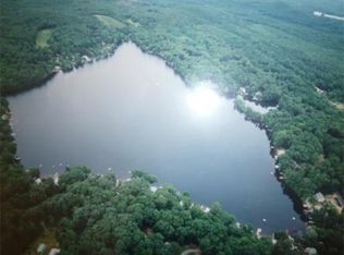 31 7th St, Brimfield, MA 01010