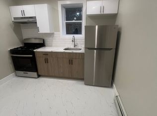 9-11 Stecher St #3R, Newark, NJ 07112