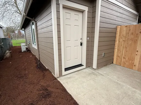 4928 13th Ave NE Unit A, Salem, OR 97303