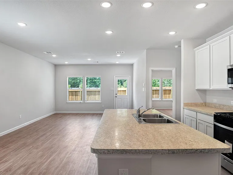 16505 Opportunity Way — Photo 9