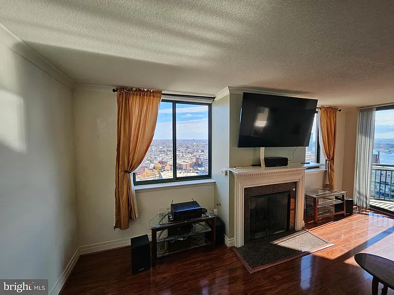 414 Water St #2613 — Photo 1
