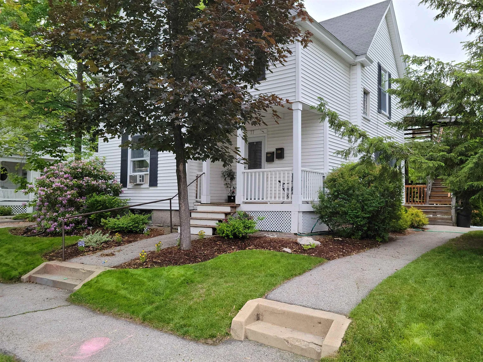 3 bed, 1.0 bath, 1000 sqft, $2,175 — Photo 1