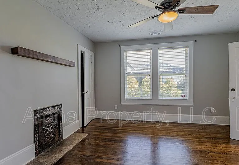 12 E Blue Ridge Dr — Photo 11