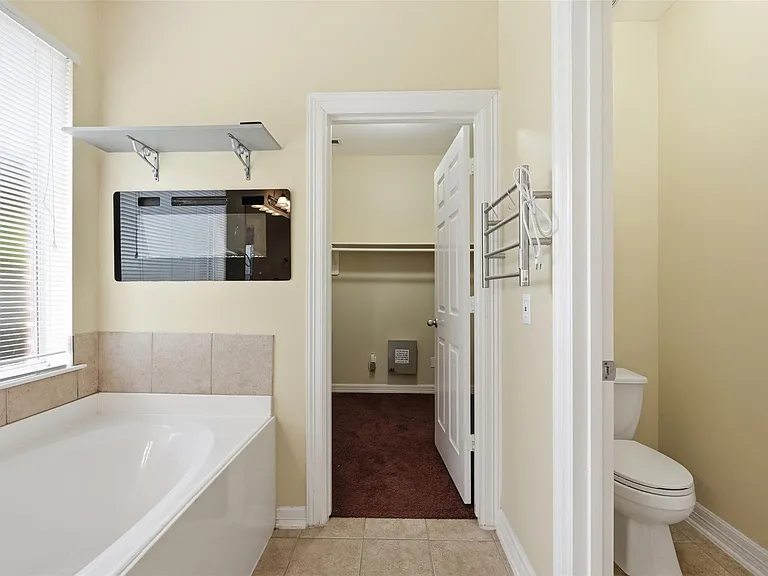 25203 Oak Villa Dr — Photo 23