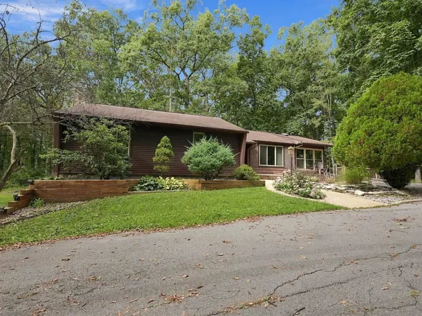 1130 Pion Rd, Fort Wayne, IN 46845